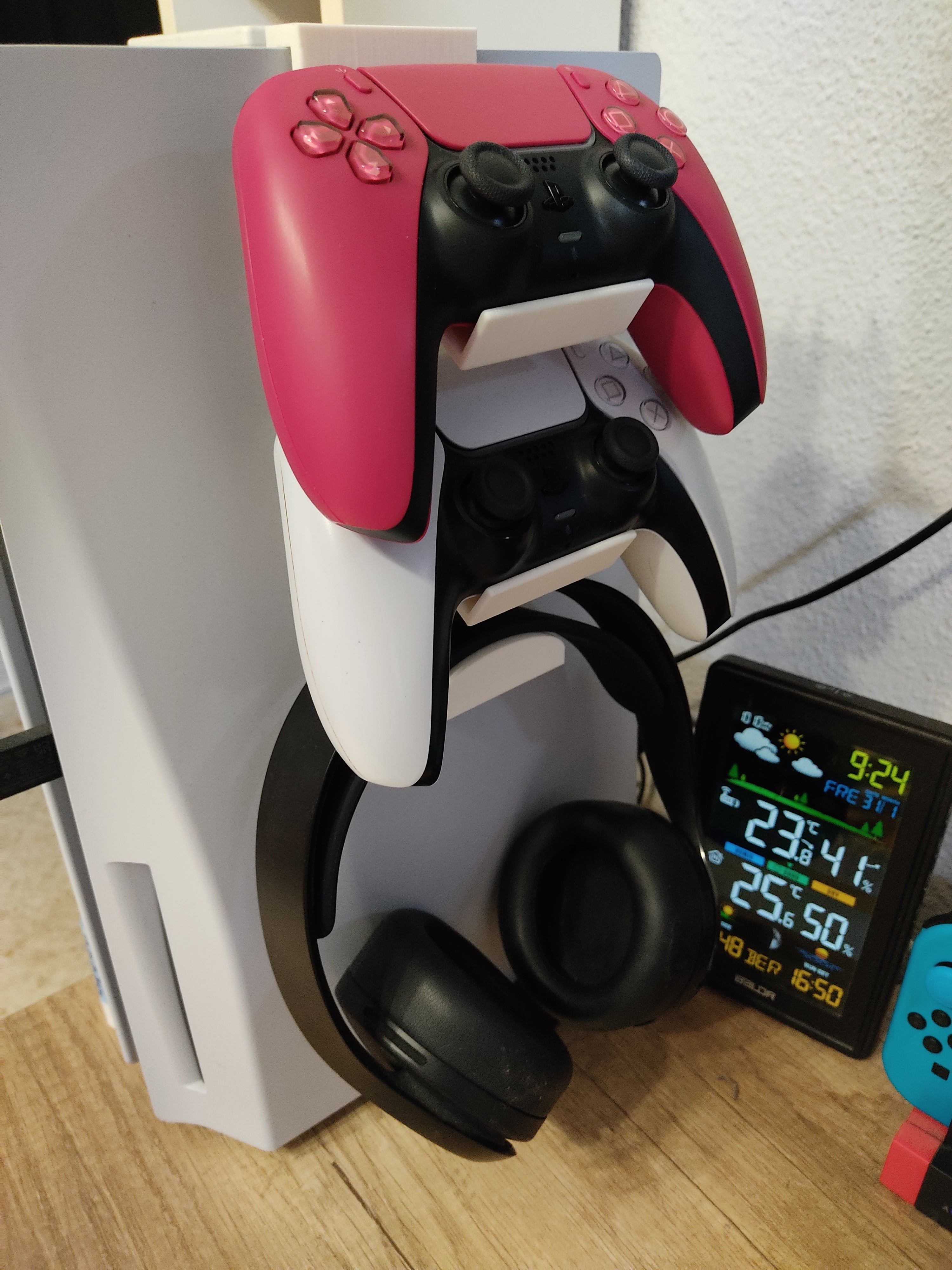 Playstation 5 DualSense x2 und Headset PS5 Clip