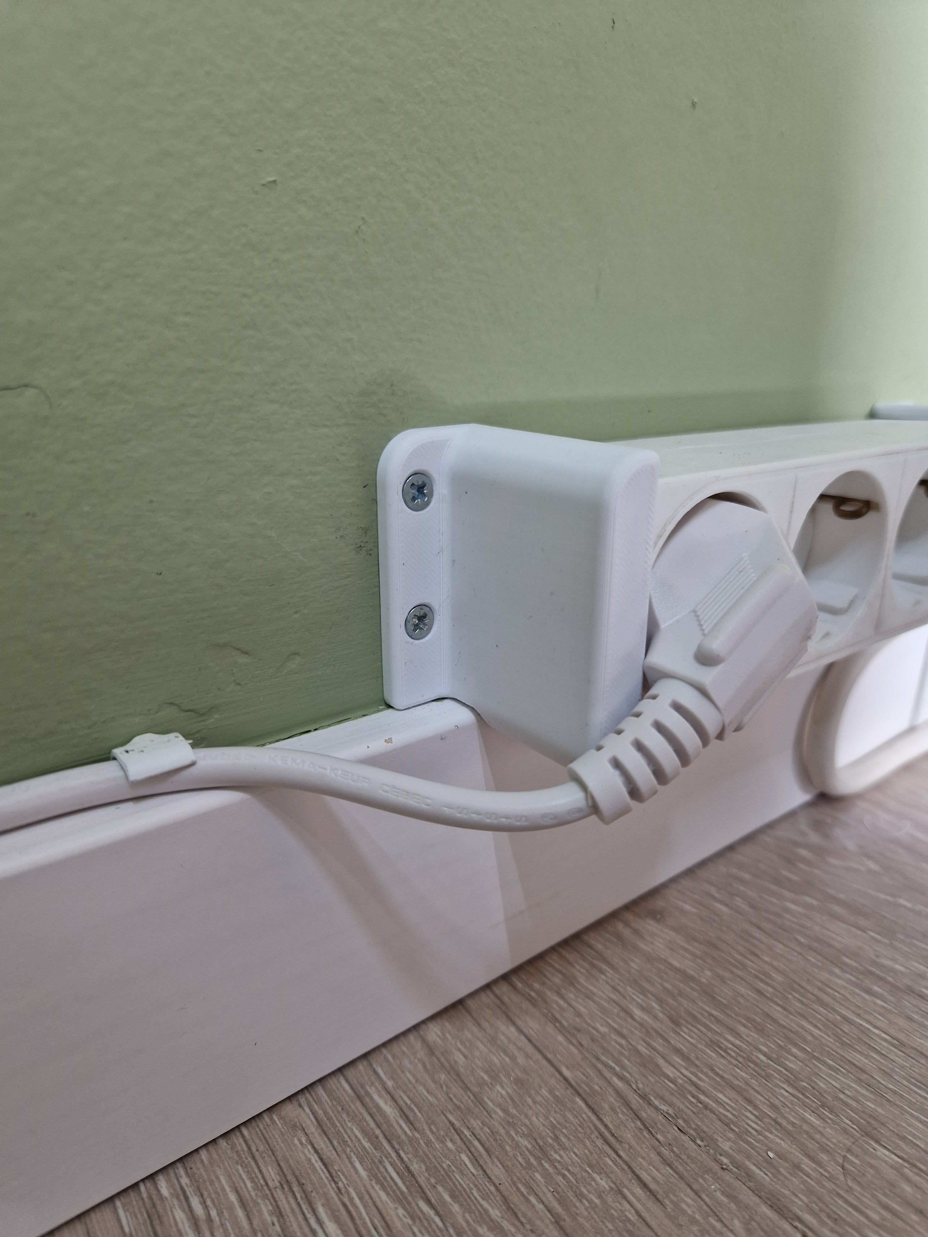 Halterung für Verlängerungskabel