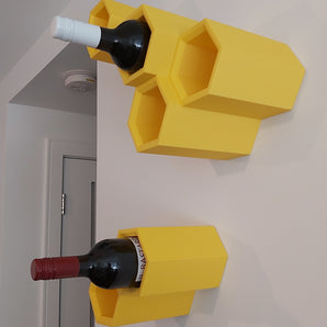 Modulares Weinregal zur Wandmontage im Wabendesign
