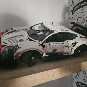 3D-druckbarer Ausstellungsständer für LEGO Technic Porsche 911 RSR (42096)