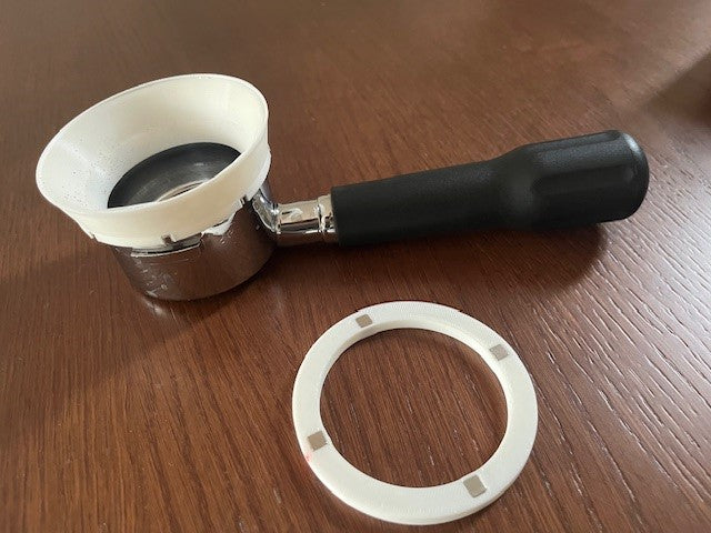 57 mm Espresso-Siebträger, magnetischer Dosiertrichter (Lelit)
