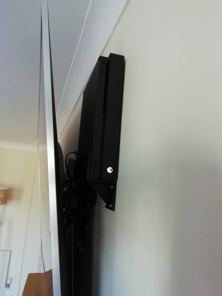 XBox One X – Wandhalterung