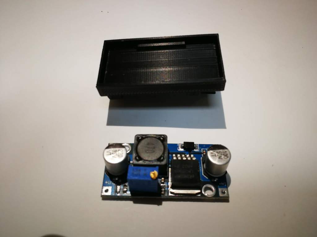 Beslag til DC-DC Converter LM2596 på DIN-skinne