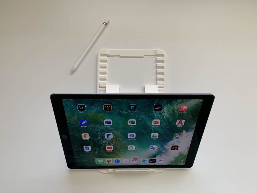 Verstellbarer IPAD-Ständer (Extended Remix)