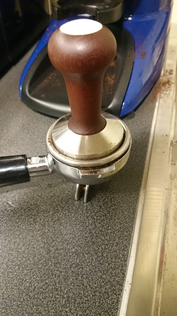 VBM Espressomaschine 58 mm Korbführung: Trichter und Fuß