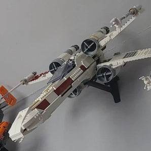 Wandhalterung für LEGO 75355 UCS X-Wing – Display in Flugposition