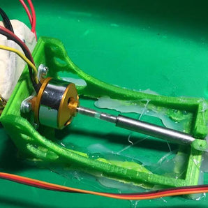Bürstenlose Montagehalterung für RC-Boot