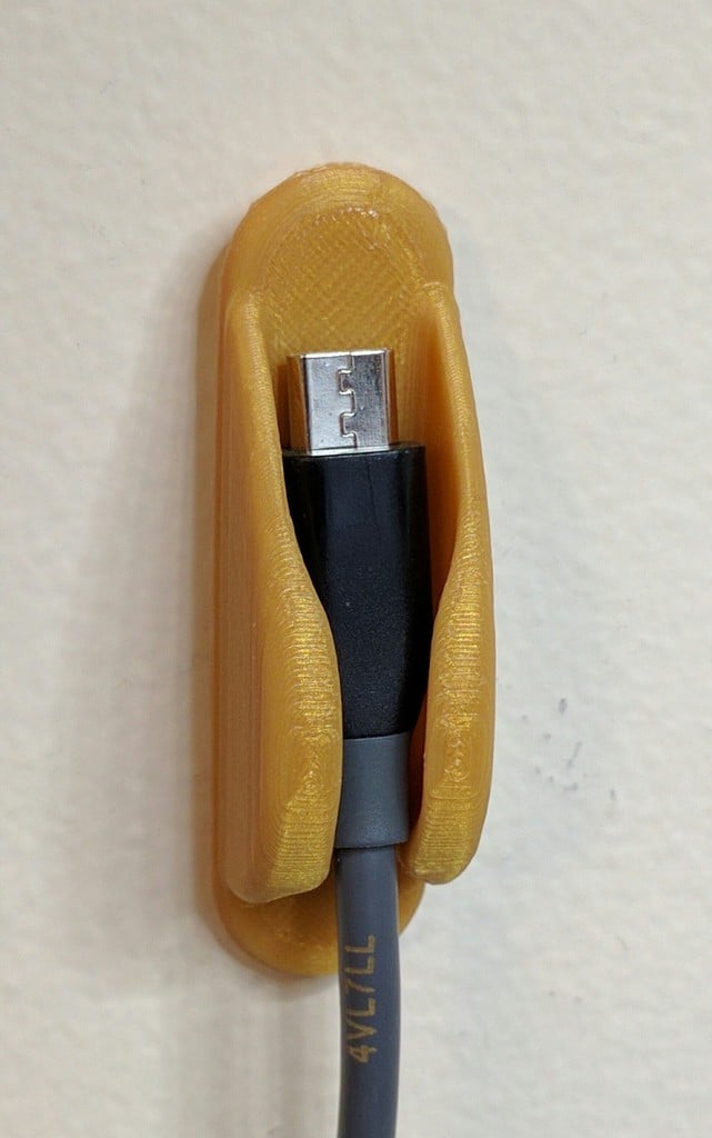 Praktischer Wandhalter für Kabel und USB-Kabel