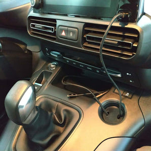 USB-Kabelhalter für Peugeot Rifter, Citroën Berlingo & Opel Combo (2018+)