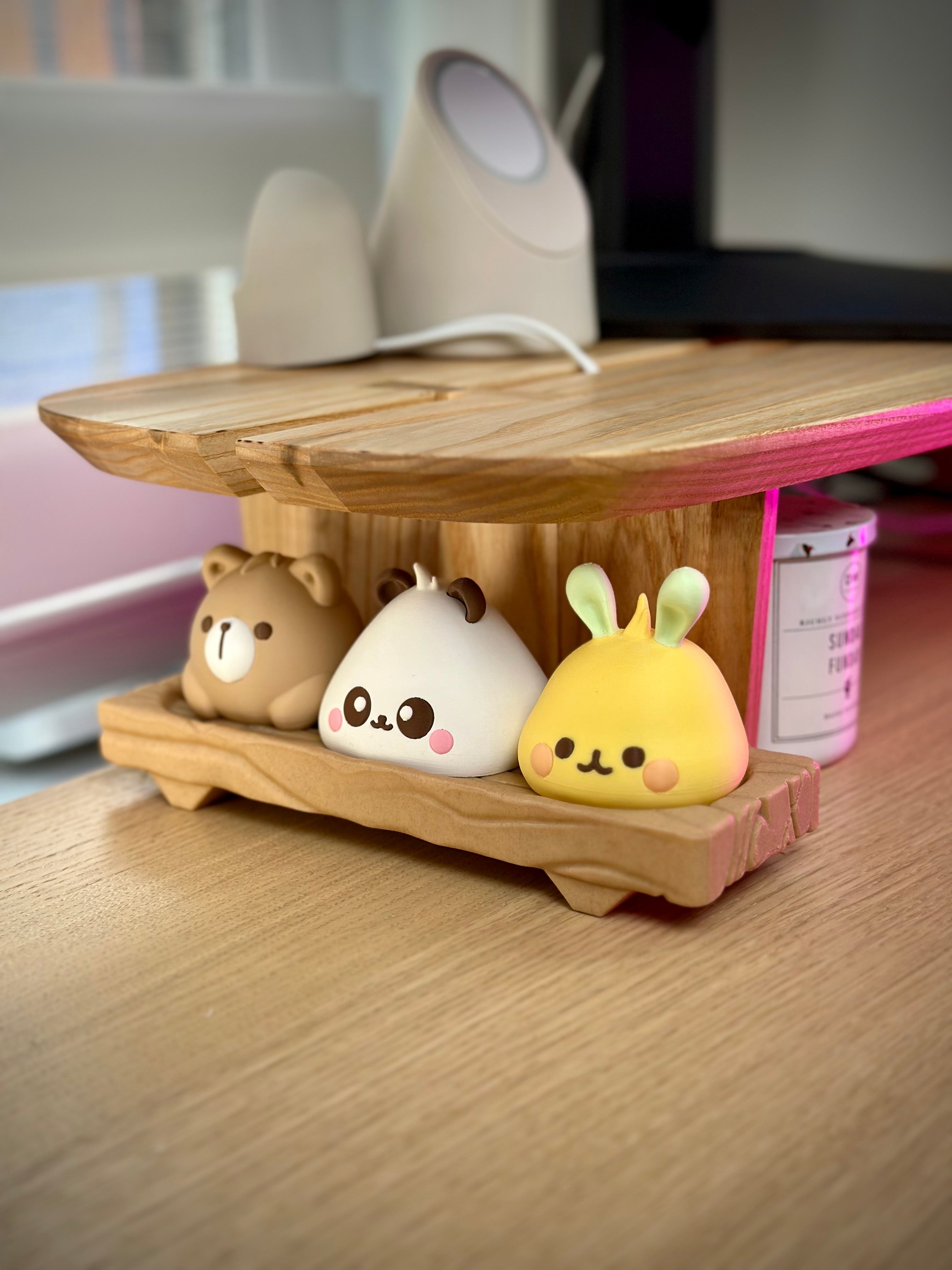 Kawaii Animal Bao auf Holzblock