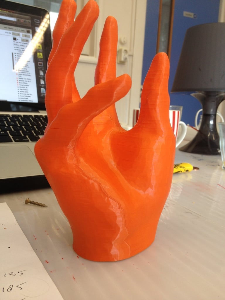 3D-gescannter iPhone-Halter in Form einer Hand