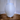 Moderne weiße Vase mit gerilltem Design