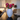 Moderne weiße Vase mit gerilltem Design