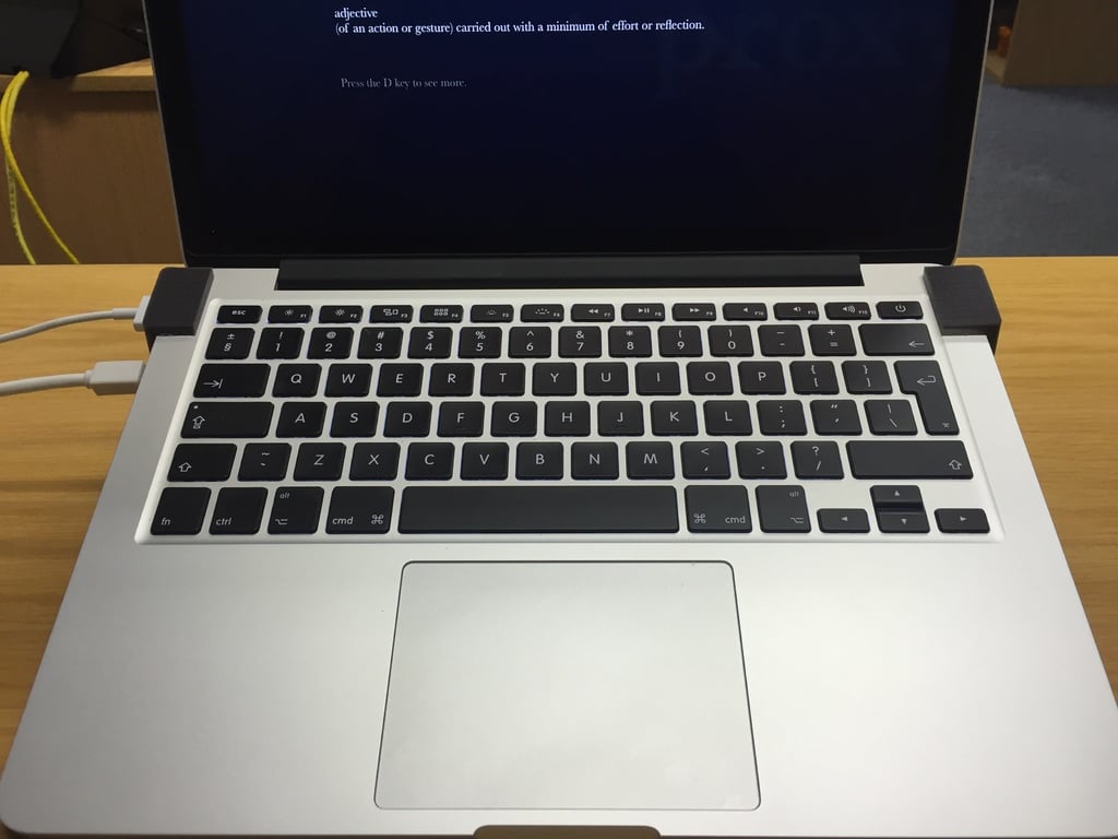Verstellbarer Laptopständer für MacBook Pro Retina 13 Zoll