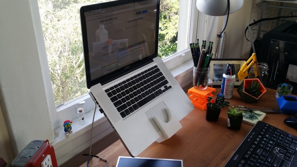 MacBook Pro Laptopständer für den Schreibtisch