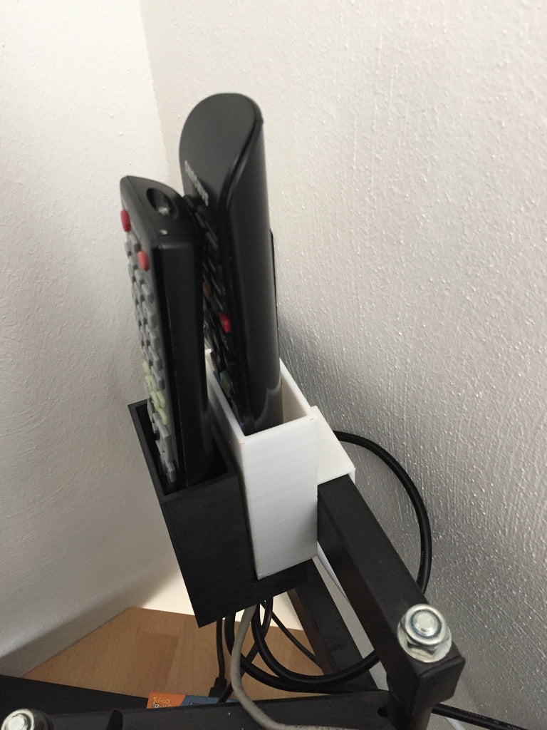 Die Fernbedienung enthält einen oder zwei Controller