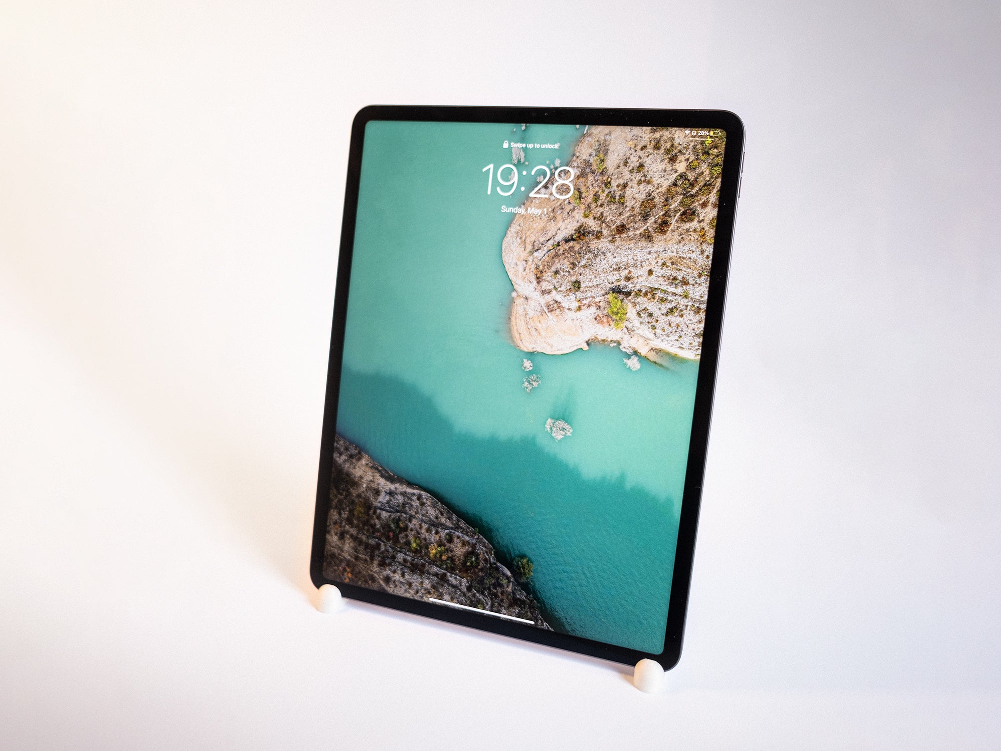 Ständer für iPad Pro 12,9" und iPad Air im Querformat