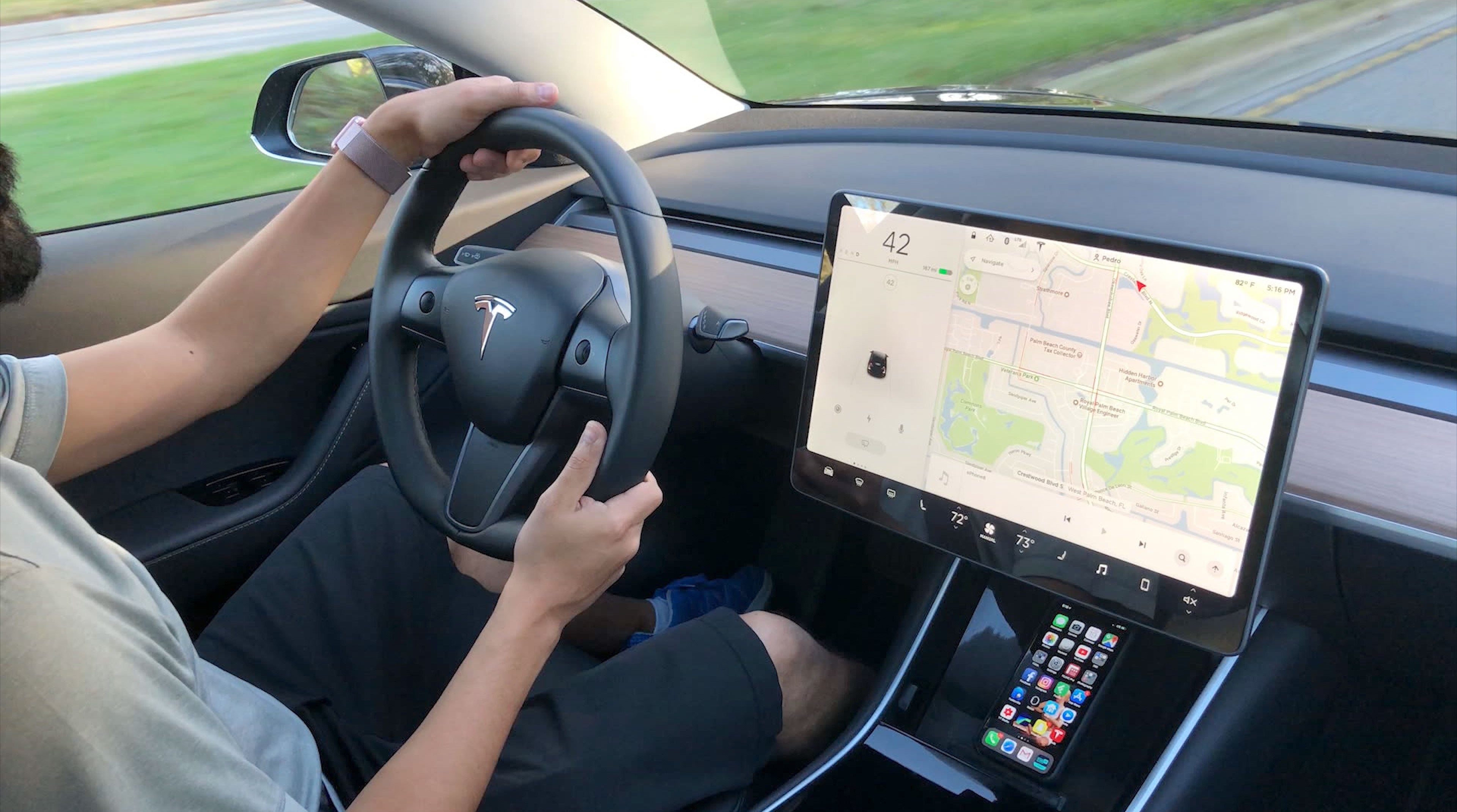 Qi-Ladegerät für Tesla Model 3