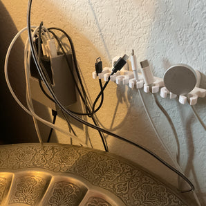 USB-Kabelhalter zur Wandmontage – Platz organisieren und optimieren