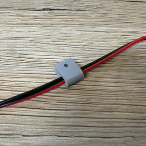 Kabelclip für organisiertes Kabelmanagement