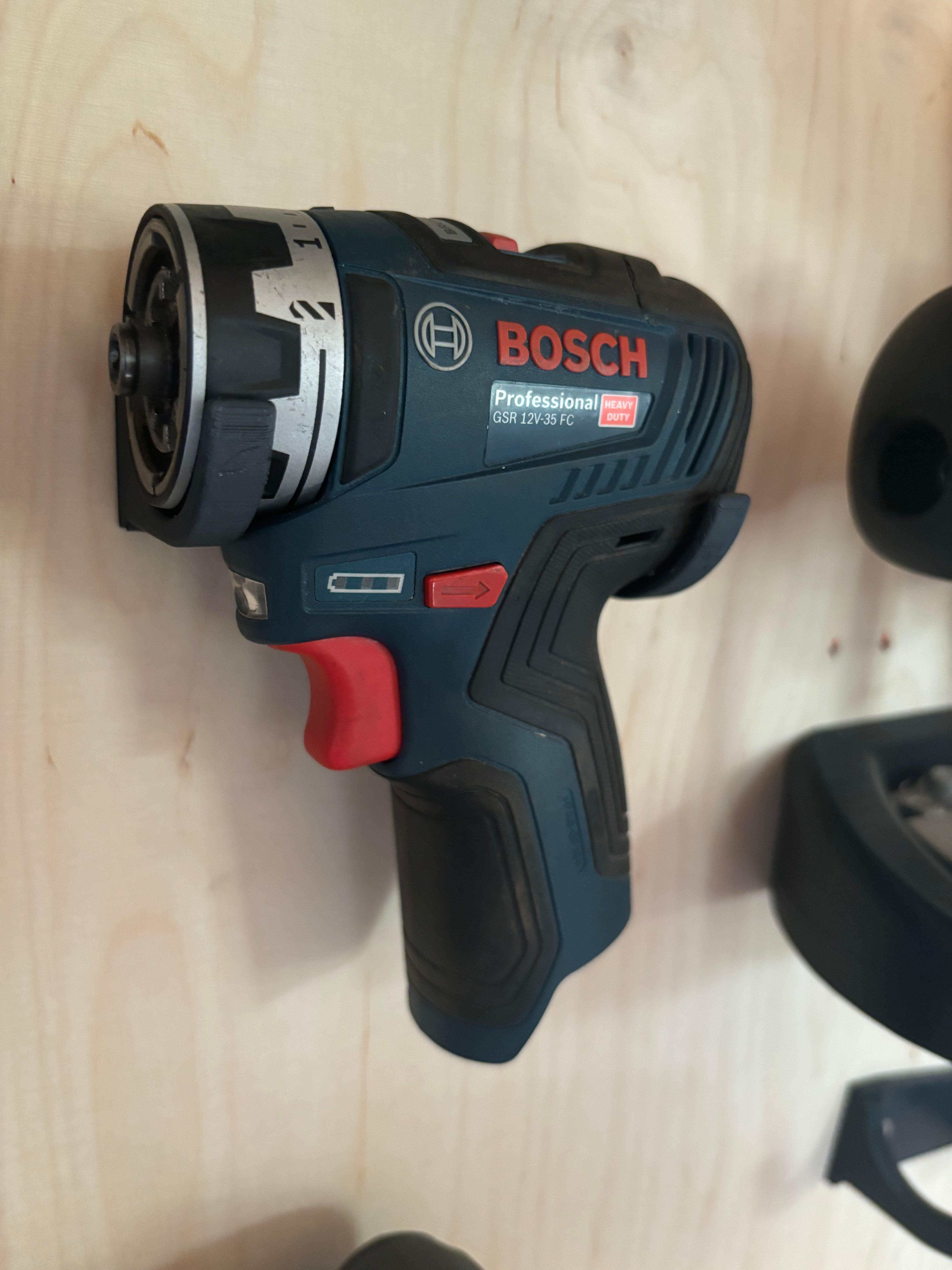 Bosch 12V Vægmontering til Akkuger og Værktøjer