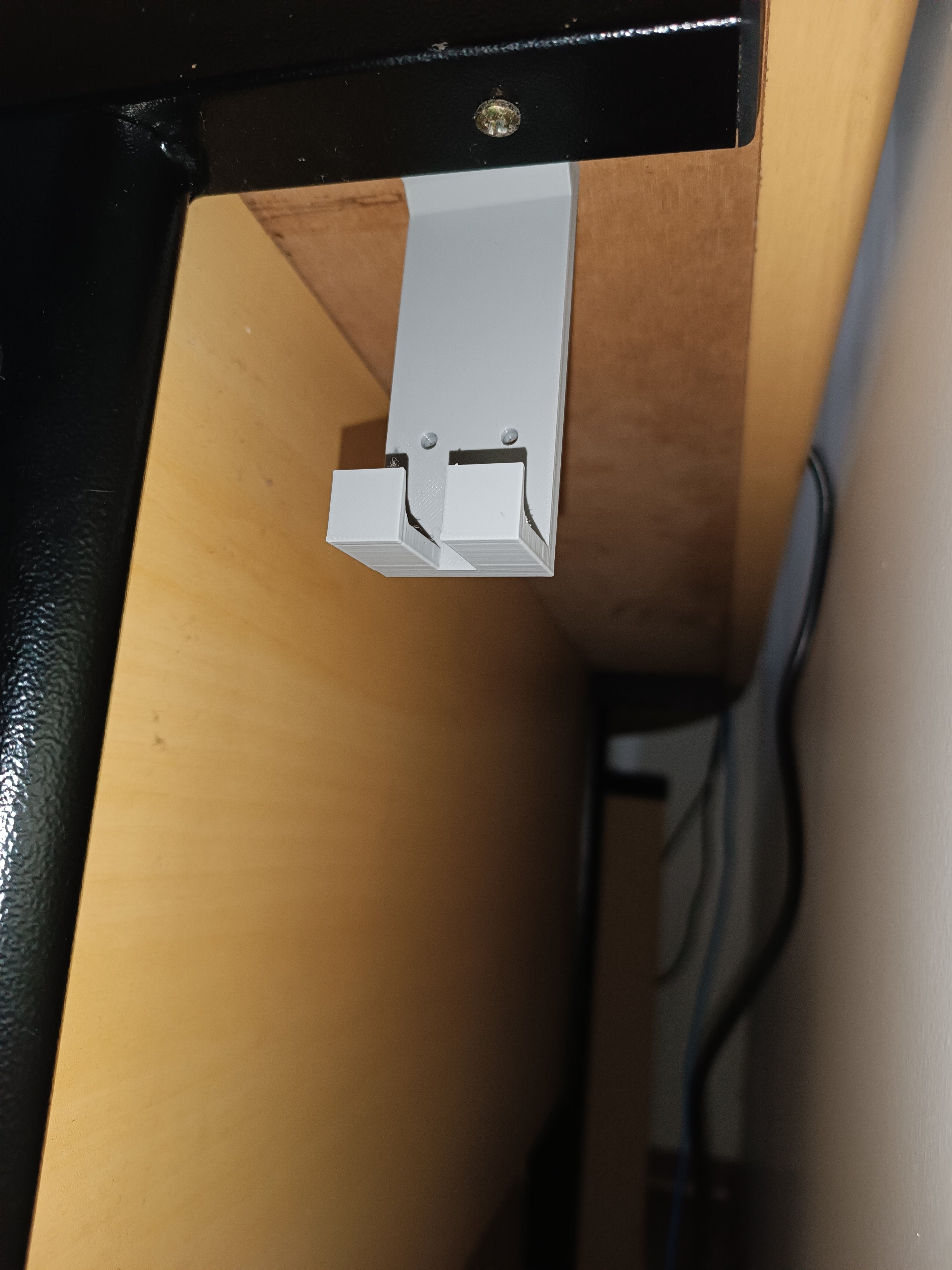 Stromkabelaufhänger – Halten Sie Ihren Netzstecker organisiert