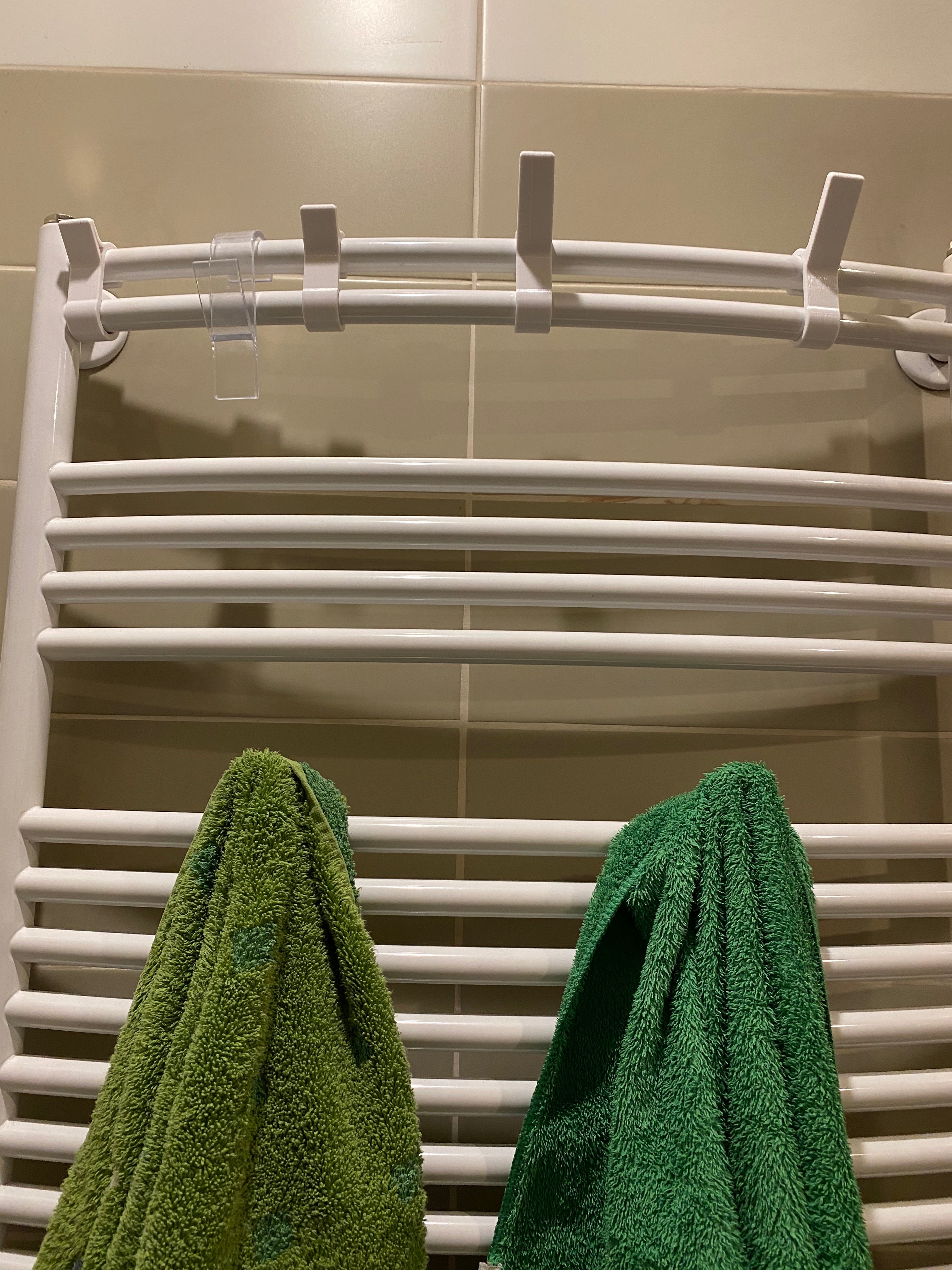 Perfekt angepasster Handtuchhalter für Heizkörper