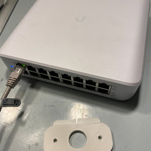 Unifi USW Lite 16 Wandhalterung