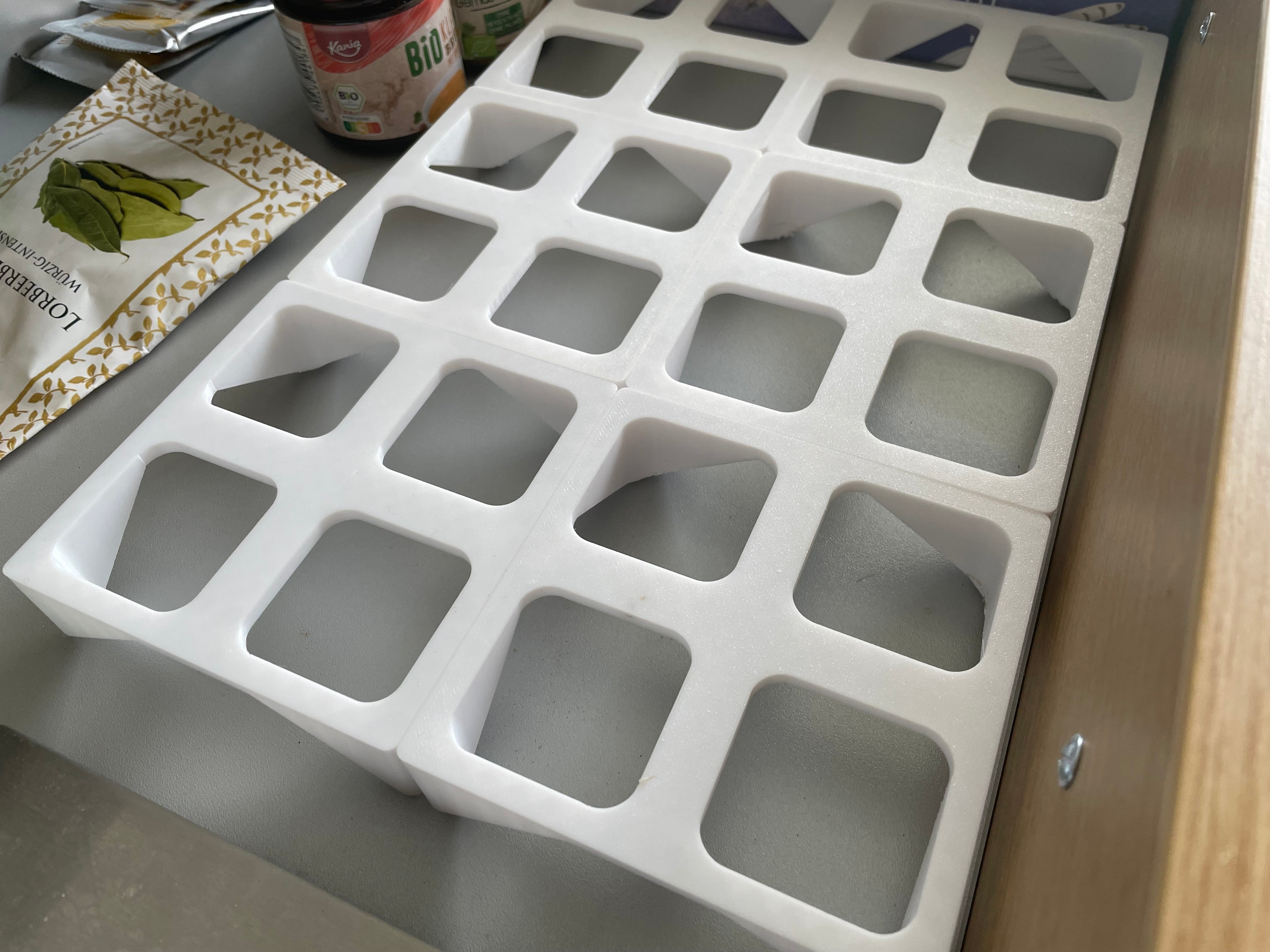 Gewürzglas-Organizer für Skuffer
