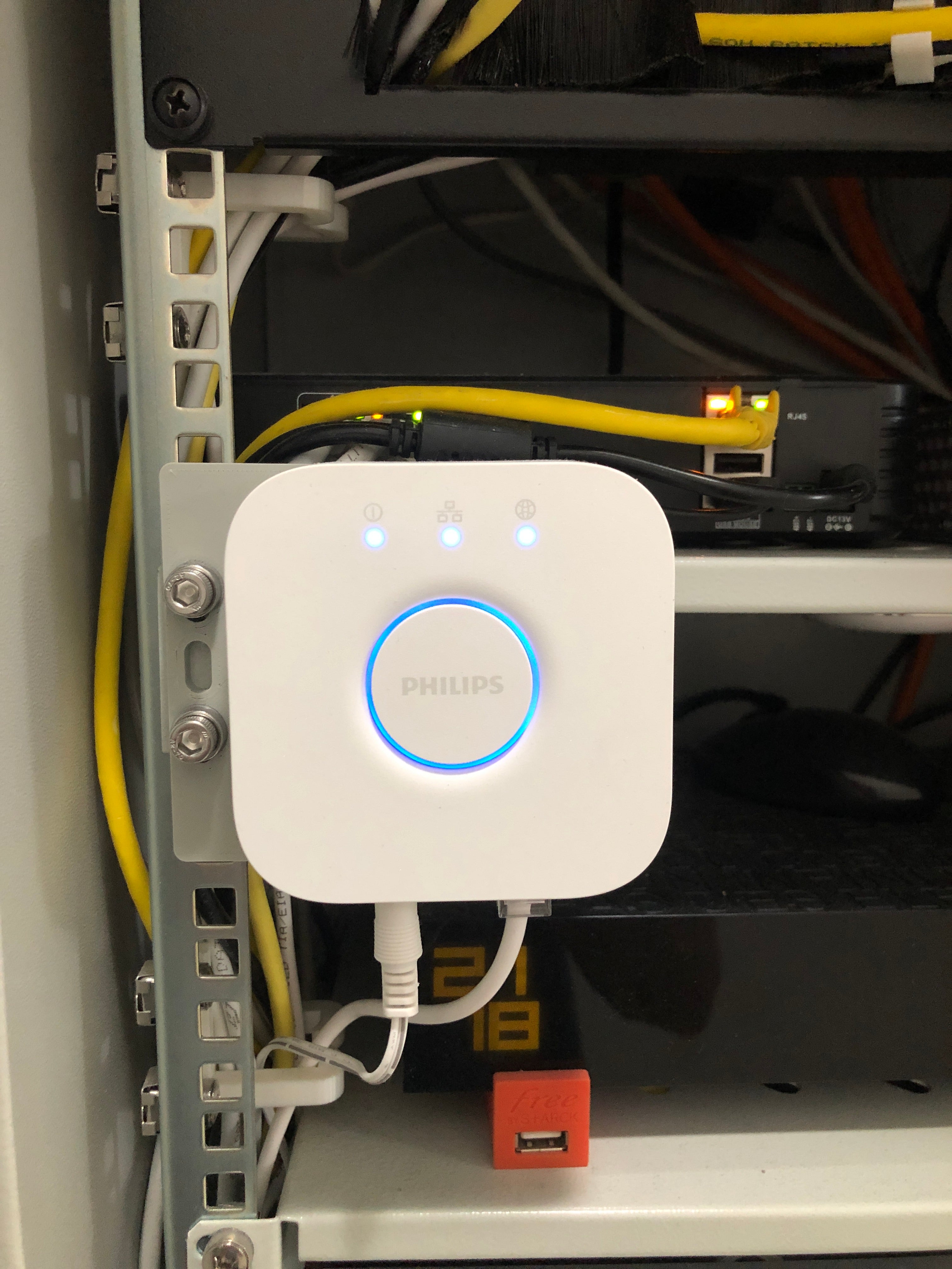 Philips Hue Bridge Rackhalterung