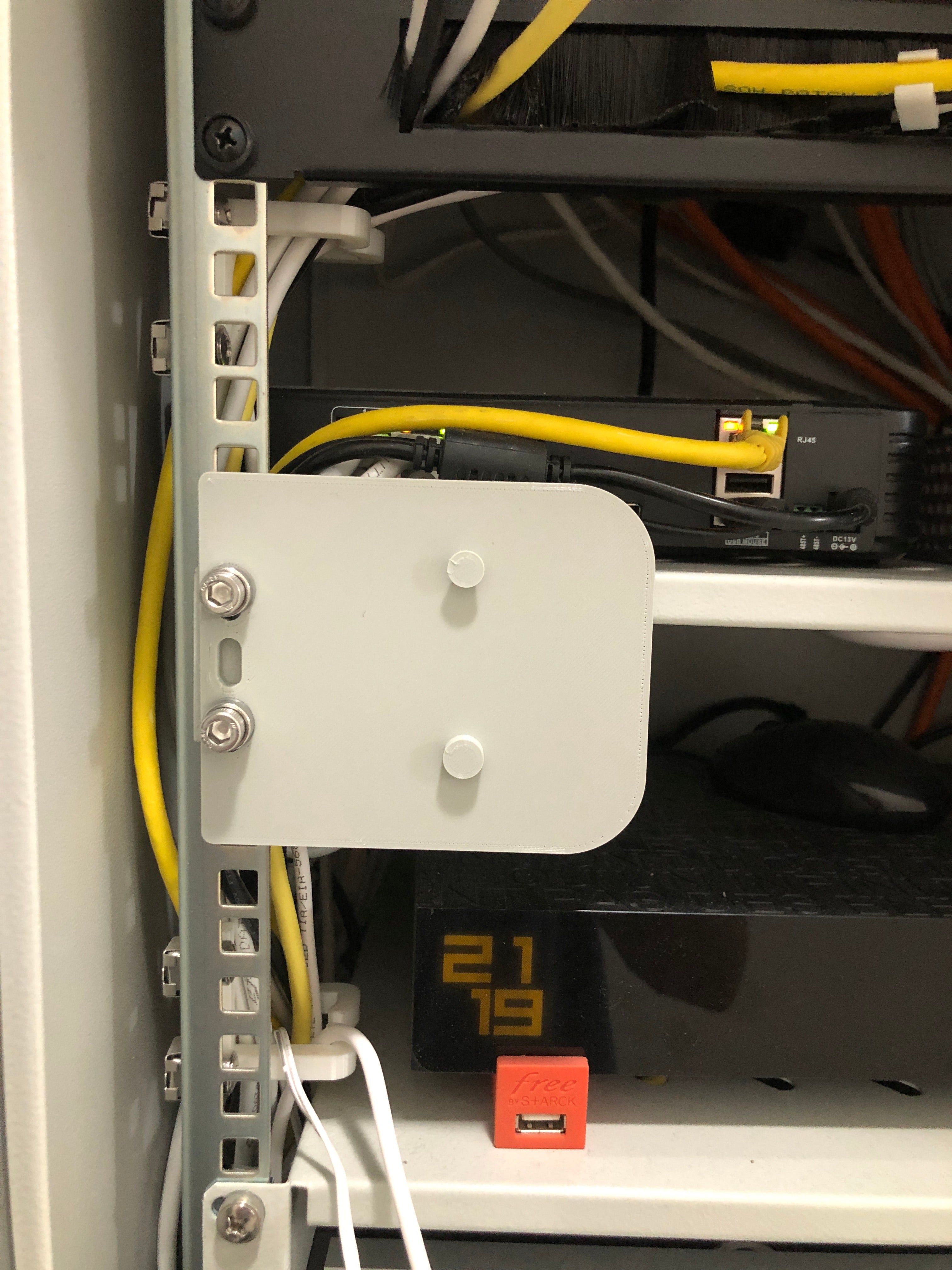 Philips Hue Bridge Rackhalterung