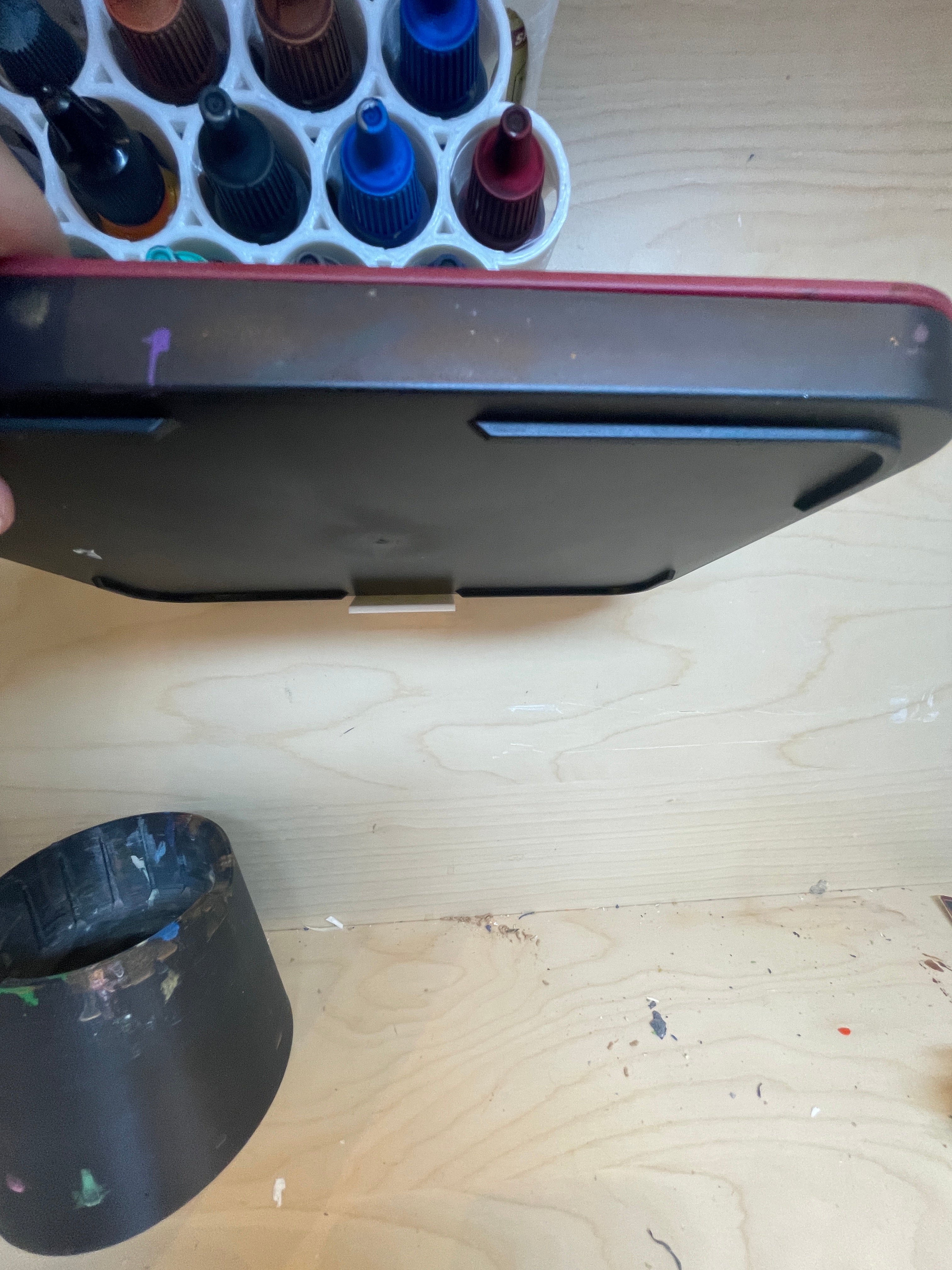 Army Painter Vådpalette Vægmontering - Optimal Plads til Kreativitet