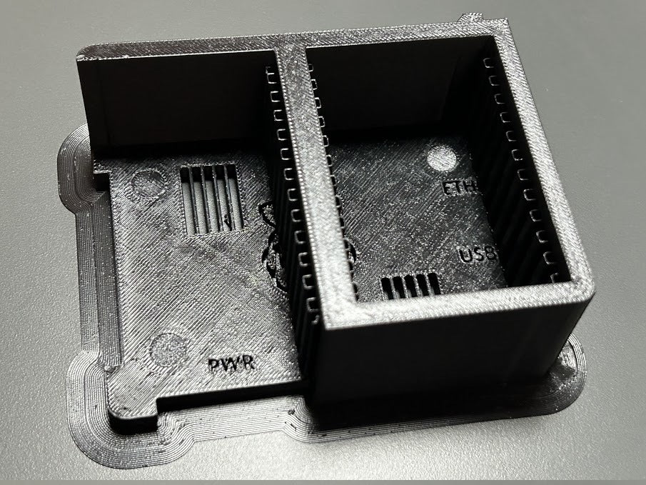 35-mm-DIN-Schienenmontage für Raspberry Pi 4 in FLIRC-Box