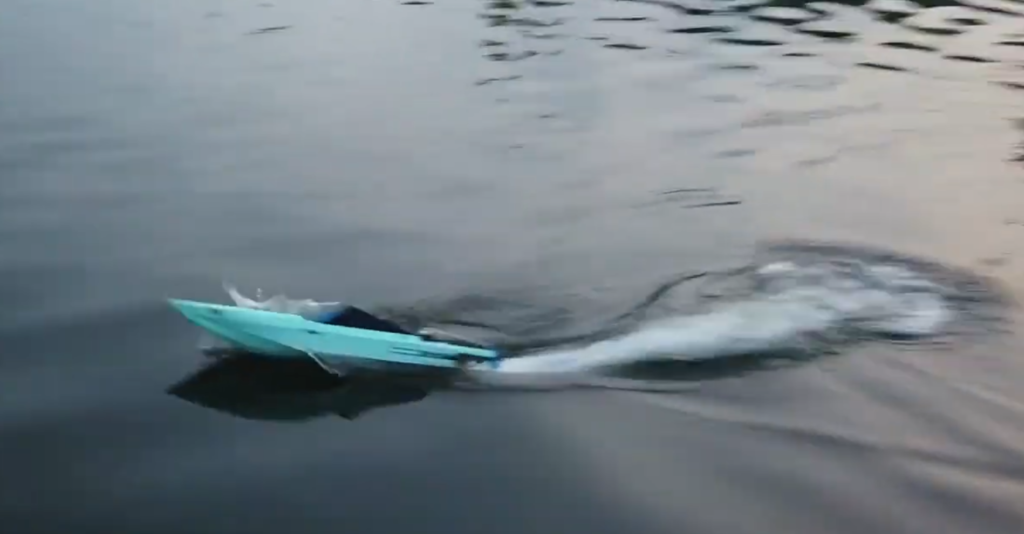 3D-gedrucktes RC-Schnellboot mit bürstenlosem Motor