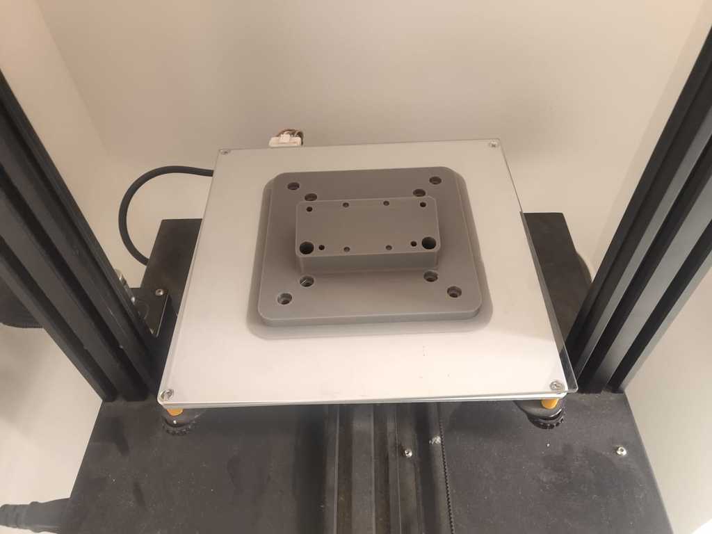 VESA-Montageadapter für gebogenen Samsung-Monitor
