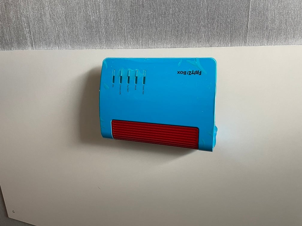 Wandhalterung für Fritz!Box 5590 Fiber Router