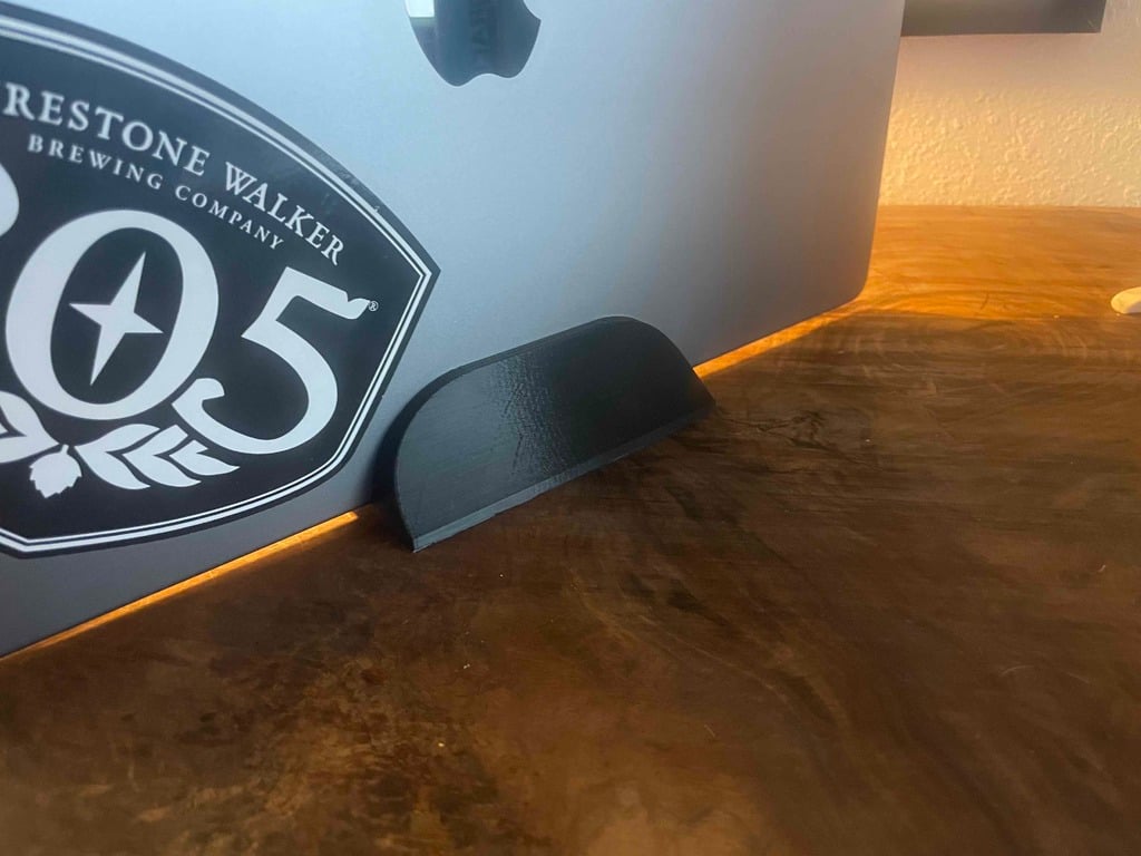 Vertikaler Ständer für M1 2021 16" MacBook Pro