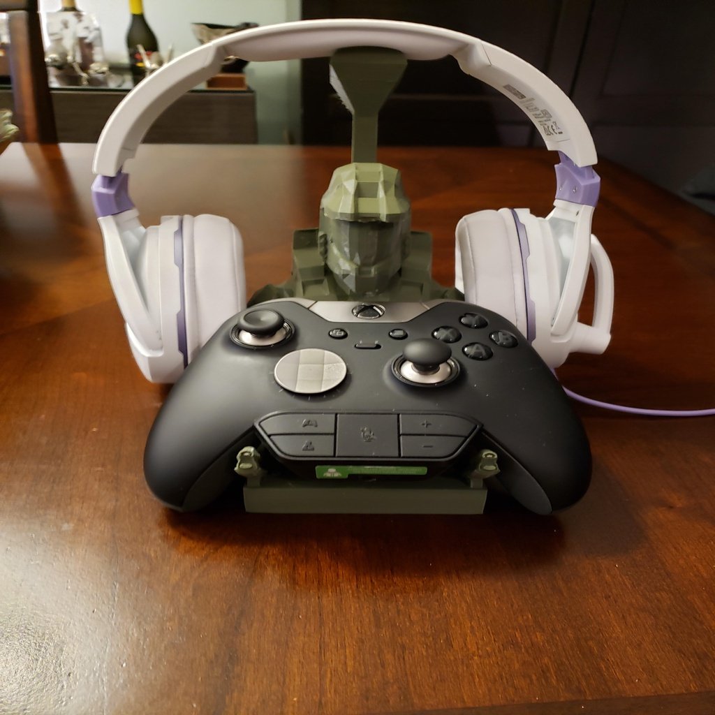 Halo Master Chief Controller und Kopfhörerständer