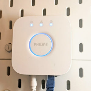 Philips Hue Hub v2.1 Skadis Halterung