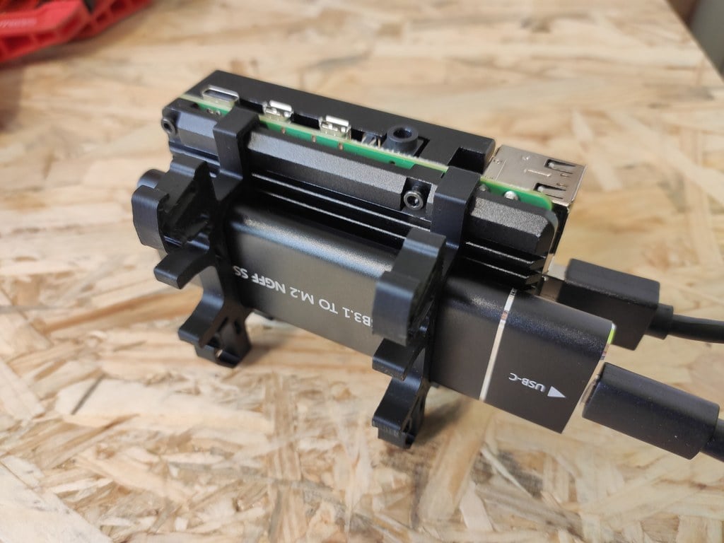 Raspberry Pi 4 Armor Case DIN-Schienenmontage