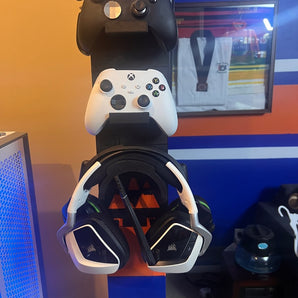 Modulare Lösung zur Wandmontage von Xbox-Controllern und Headsets