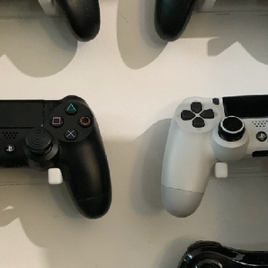 Universelle Controller-Halterung für Gaming-Controller