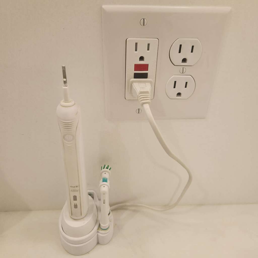 Halterung für die Abdeckung des Oral B-Ladekabels