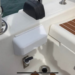 Paneelabdeckung mit Scharnier für Bootsmotor