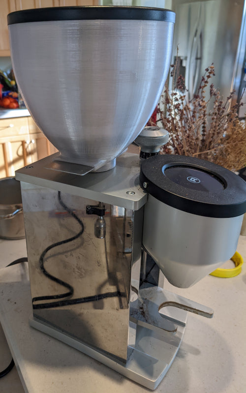 Rocket Faustino Kaffeemühle springt