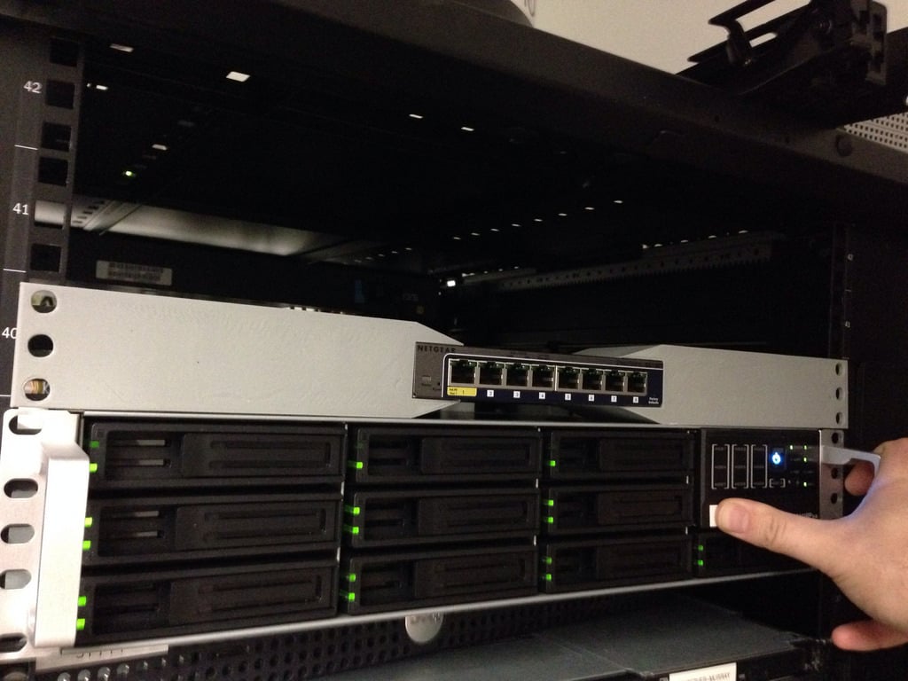 Rack-Montagewinkel für Netgear GS108T Switch