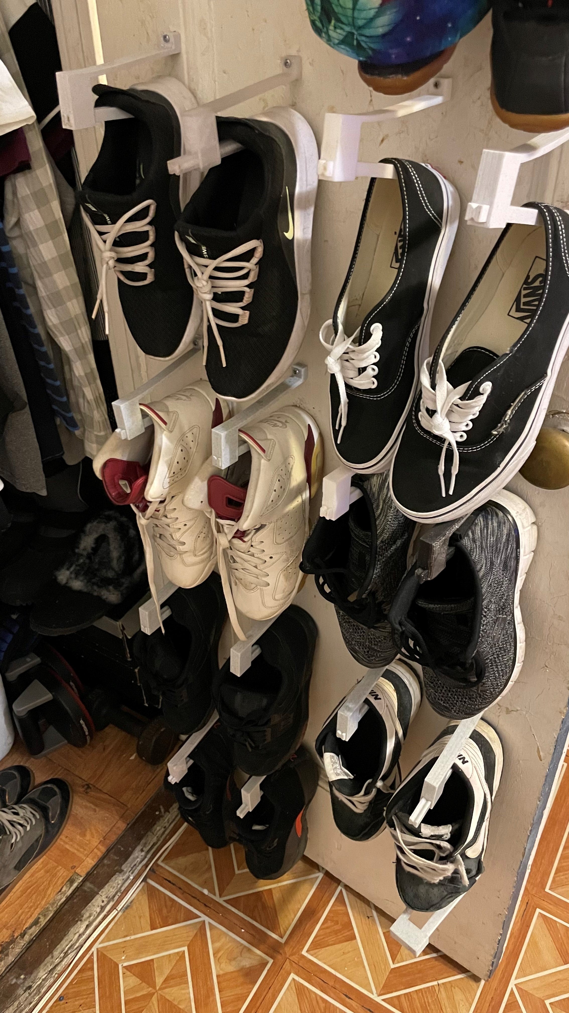 Væghylde til Sko og Sneakers