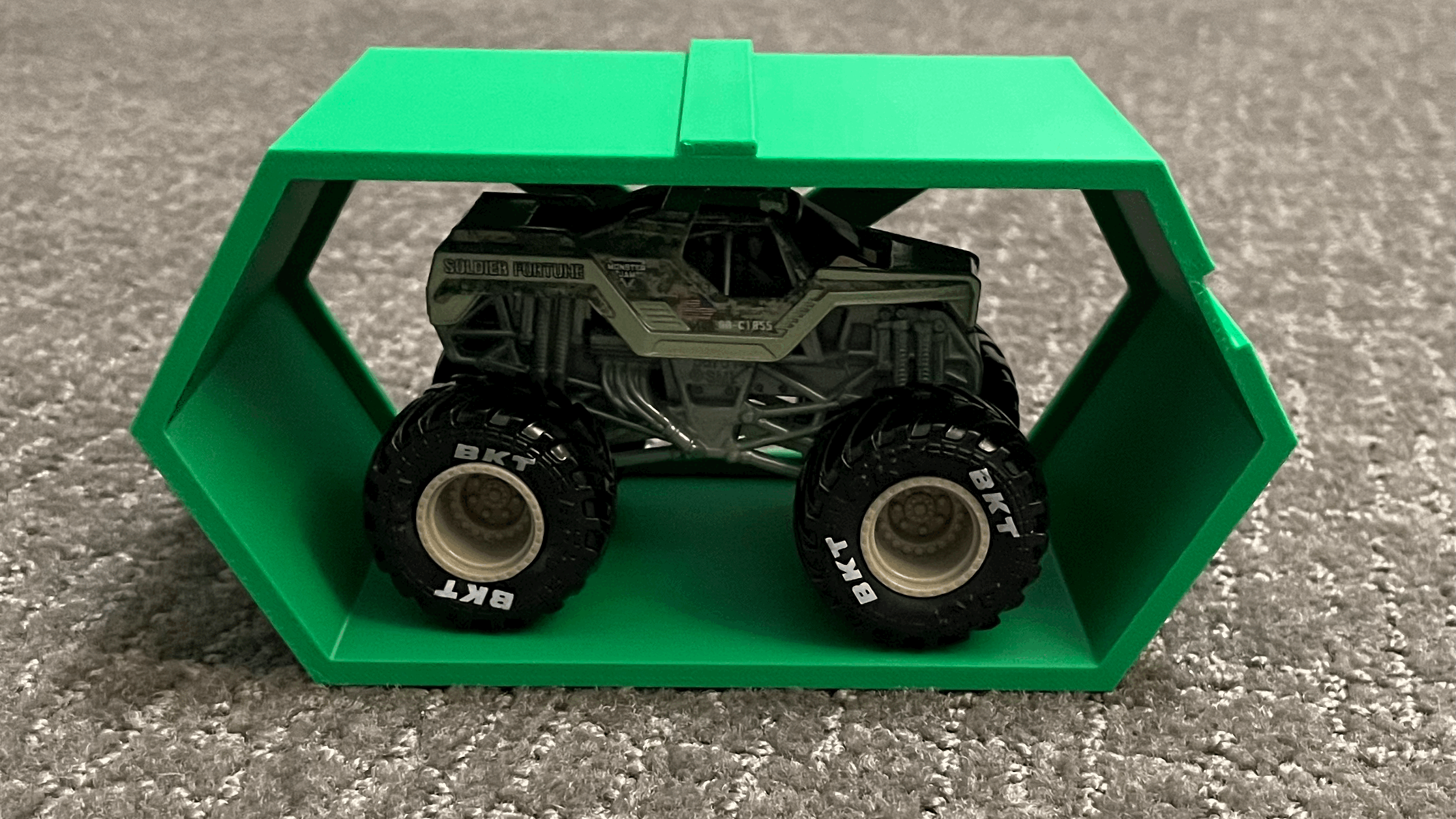 Modulopbygget Display til Spin Master 1:64 Monster Jam Trucks