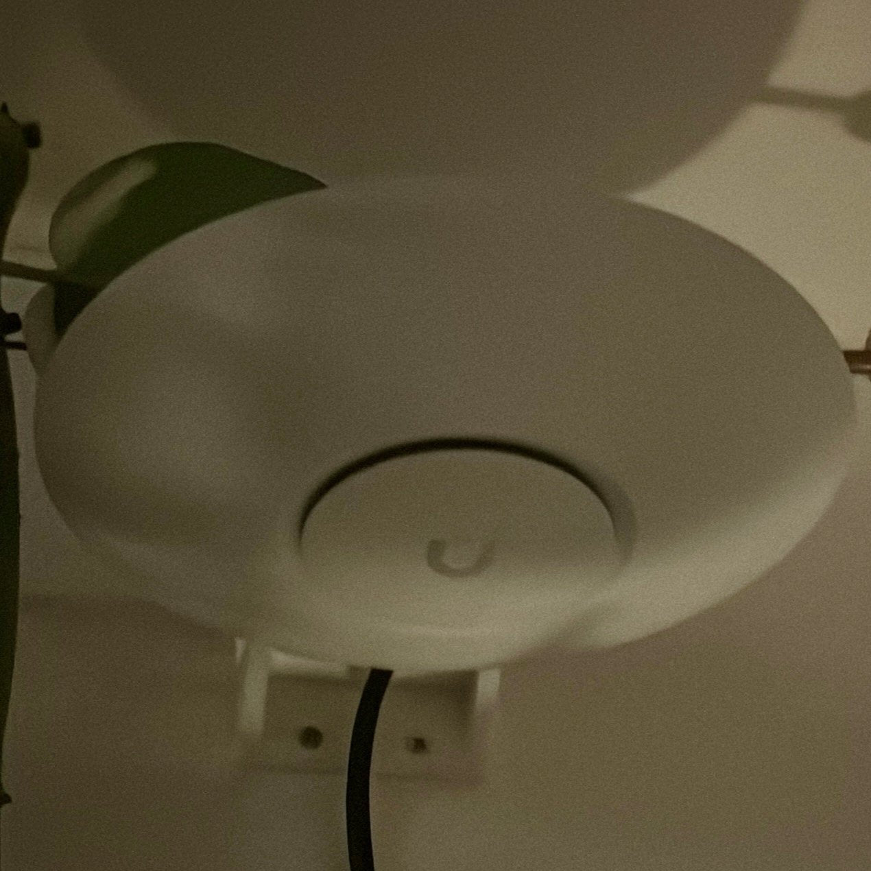 Ubiquiti Unifi U6+ Wandhalterung