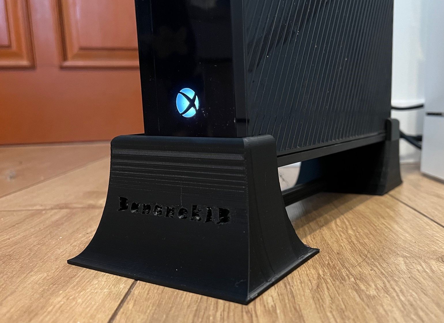 Vertikaler Ständer für XBOX ONE